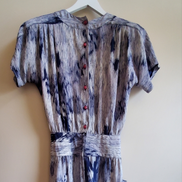 Vintage Caleche Dress, unique printed with button/ zip closure at the back seam - Picture 3 of 12